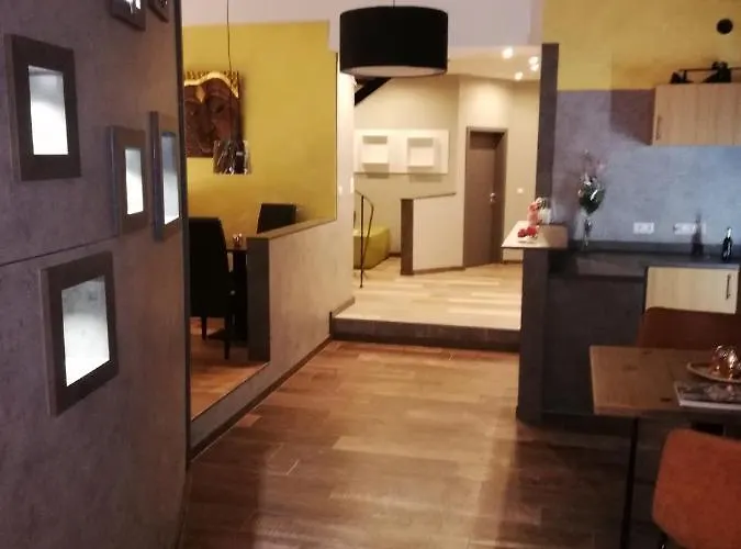 Gate 13 - Innenstadt Отель