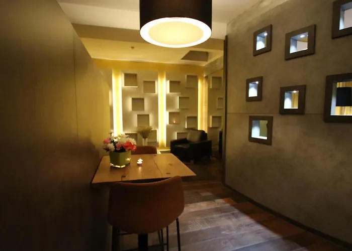 Отель Gate 13 - Innenstadt 4*