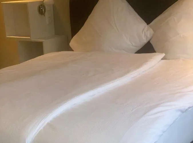 Отель Gate 13 - Innenstadt